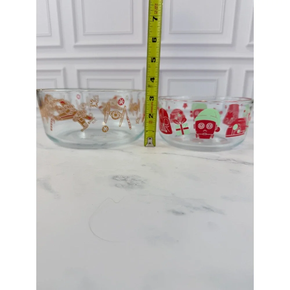 Set of 2 STAR WARS Holiday Pyrex Dishes 6